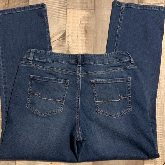 Maurices women’s mid rise jeans size 14 R - Picture 2 of 8